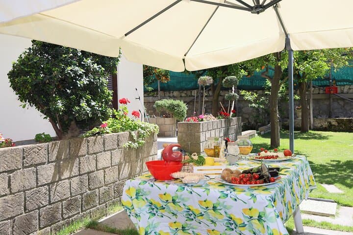 Sorrento Cooking Class: authentic dishes with a local family chef