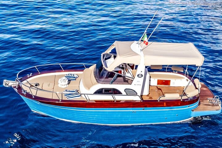 Full Day Private Boat Tour to Capri from Positano