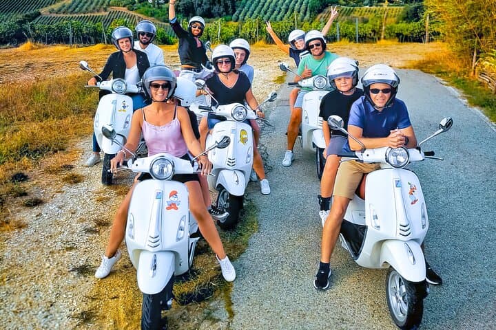 Chianti Vespa Tour with Wine Tasting from Florence