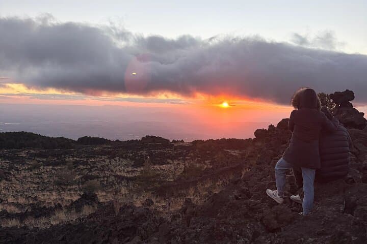 Catania: Etna Sunset Tour, Lava Cave by Jeep & Van