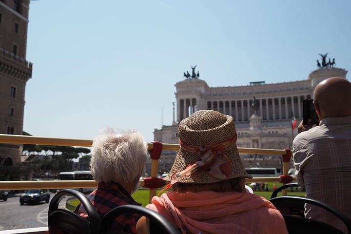 Colosseum Admission and Open Bus Combo in Rome