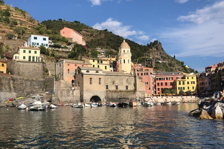 Exclusive Cinque Terre by Private Boat Experience from Florence