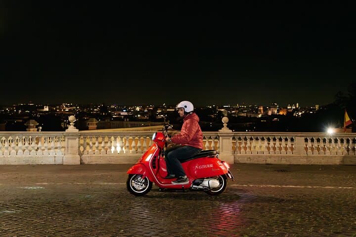 Vespa Sidecar Tour: Rome by Night