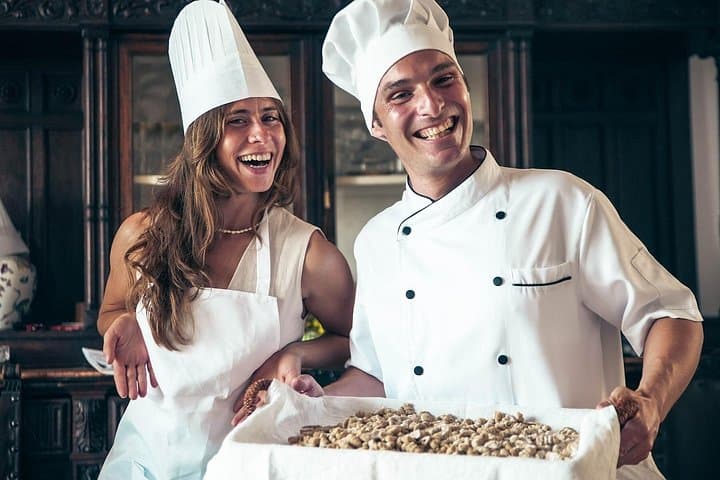 Catania Market Tour & Cooking in a Historic Home with Francesco