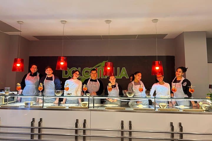 Pizza Cooking Class & Spritz Making with lunch & drinks in Rome