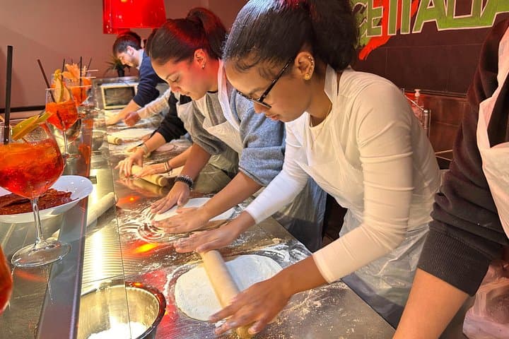 Pizza Cooking Class & Spritz Making with lunch & drinks in Rome