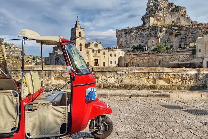 Private guided tour of the Sassi of Matera in Tuk Tuk - 2 hours