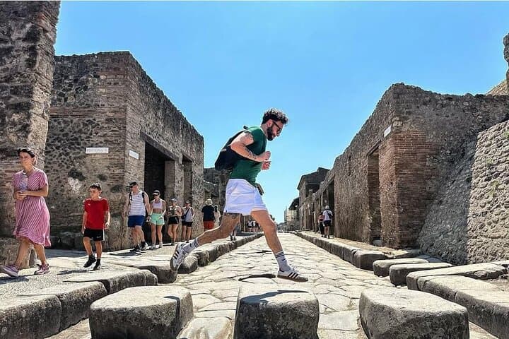 From Naples : Group Tour Pompeii and Mt.Vesuvius with light Lunch