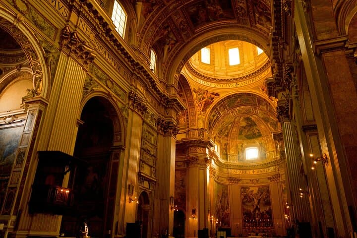 St. Peter Basilica Guided Tour: Dome Climb, Papal Tomb & Grottoes