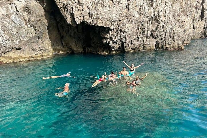Full Day Private Boat Tour of Amalfi Coast from Positano