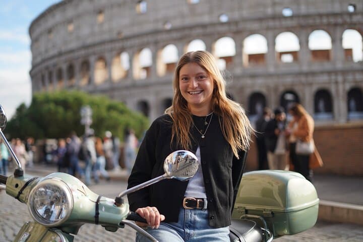 Rome Private Solo Vespa Tour with Pick-up from your Hotel