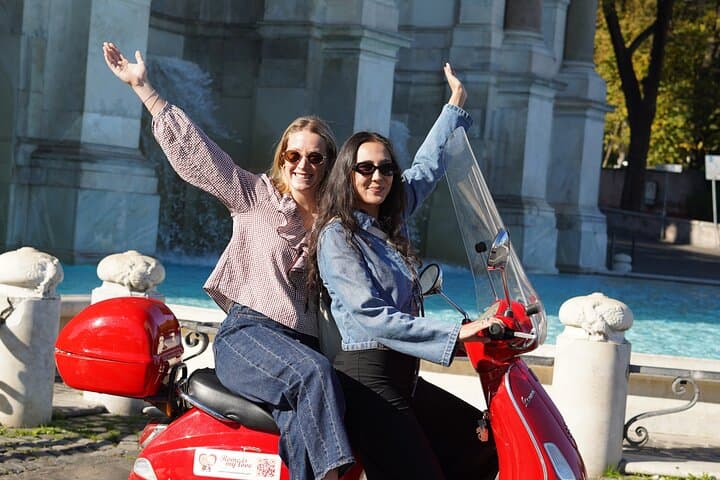 Rome: Lizzie McGuire Experience with Vespa Tour