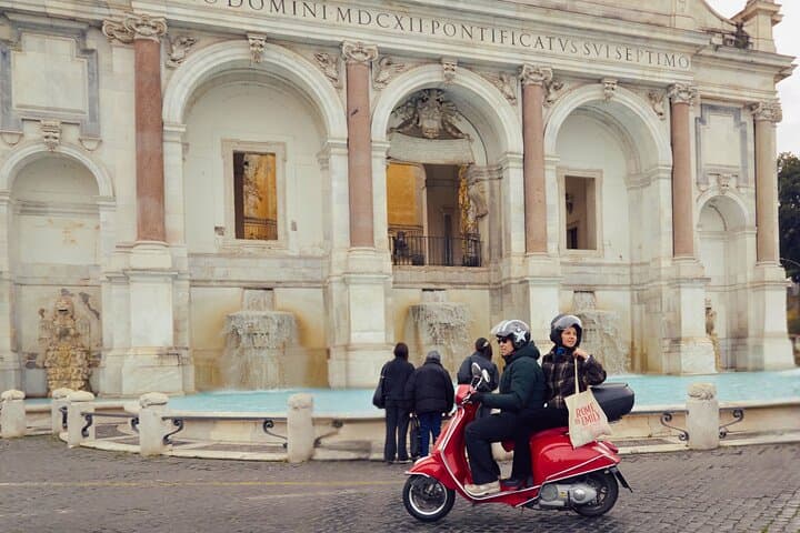 Rome Vespa Tour - Official Emily in Paris Experience