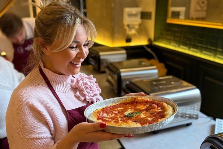 Naples Certified Pizza & Tiramisu Class Drink and Appetizer