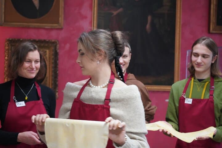 Authentic Pasta & Tiramisu Cooking Class in Milan