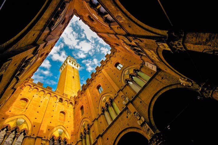 Pisa, Siena, San Gimignano with Lunch & Winery Experience