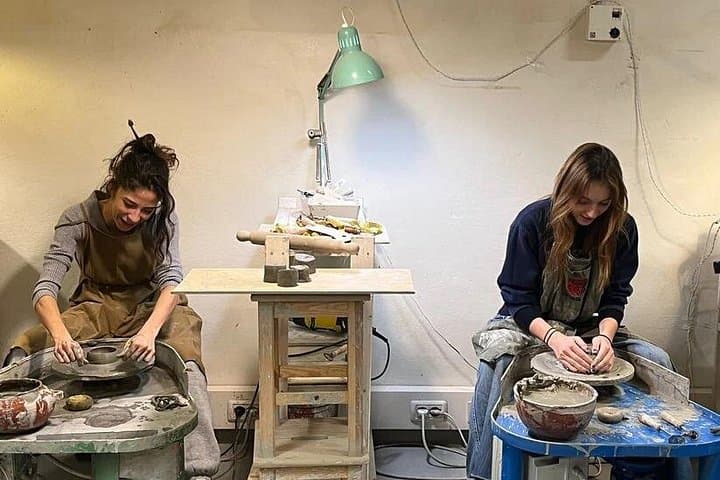 Private Clay Vase Workshop in Florence with Artisan