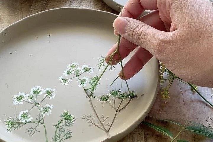 Private Clay Vase Workshop in Florence with Artisan