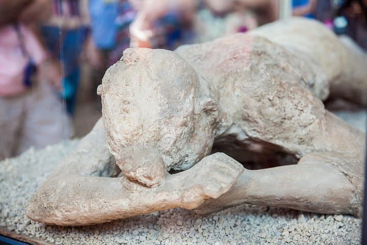 Pompeii and Herculaneum Tour from Sorrento with Tickets and Lunch