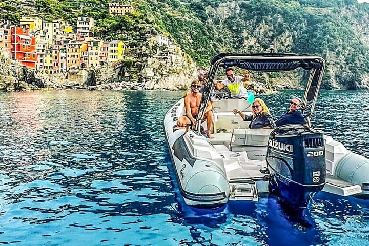 boat tour