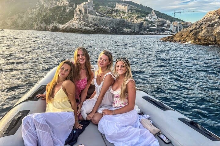 boat tour
