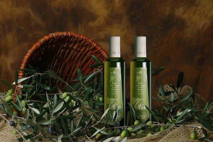 Olive Grove Tour with Oil & Wine Tasting in Assisi