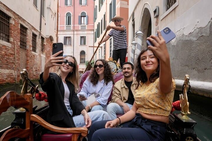 30 Minute Semi Private Gondola Ride through Venice