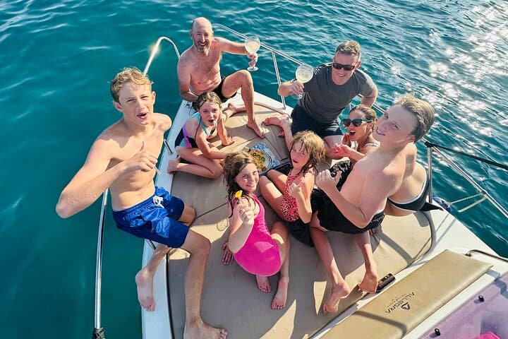 3-hour excursion by PRIVATE Boat to Taormina with Aperitif