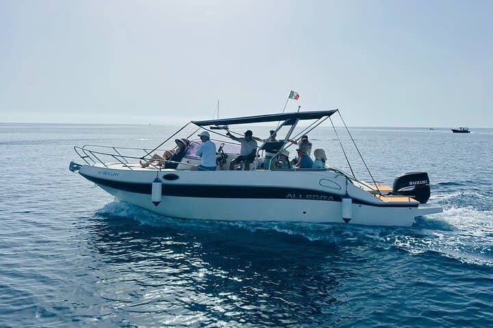 3-hour excursion by PRIVATE Boat to Taormina with Aperitif