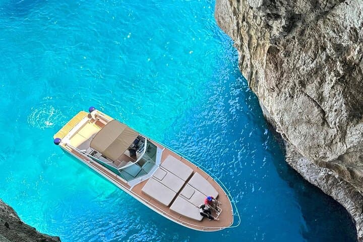 Capri, Private Tour by Luxury Yacht