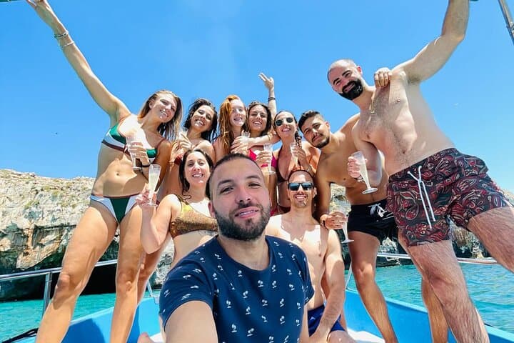 3 Hours Group Boat Tour to the Caves of Santa Maria di Leuca