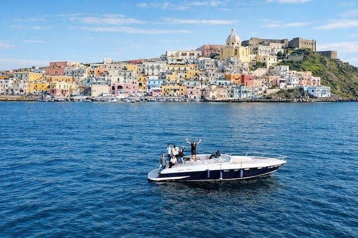Naples Boat Tour Along the Posillipo Coast (2 Hours)