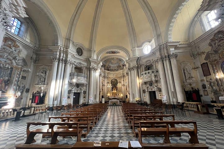 Montepulciano Private Walking Tour with Wine Tasting