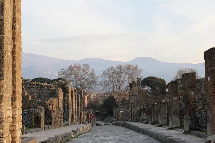 Pompeii Skip the Line – 2h All Inclusive Guided Tour (from Salerno)