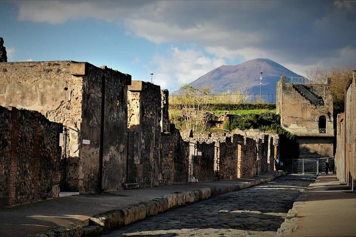 Pompeii Skip the Line – 2h All Inclusive Guided Tour (from Salerno)