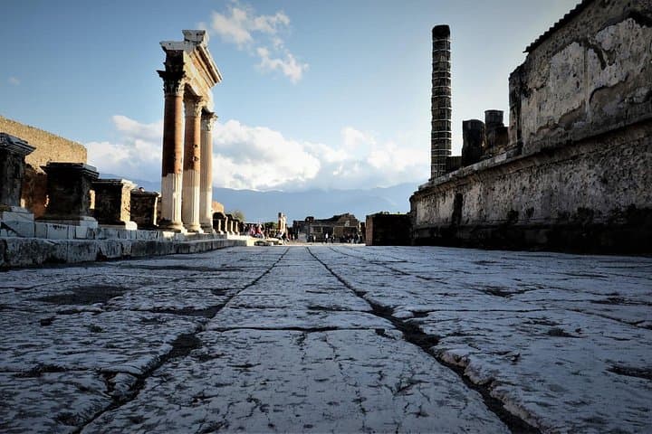 Pompeii Skip the Line – 2h All Inclusive Guided Tour (from Salerno)