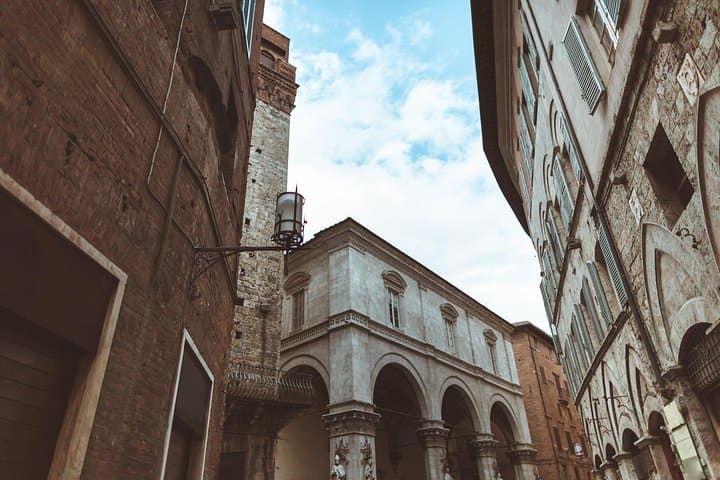 At Your Own Pace: Discovering Siena & Tuscany