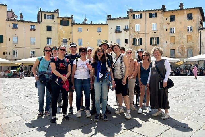 2h Lucca Walking Tour with Local Guide in ENGLISH Top Highlights