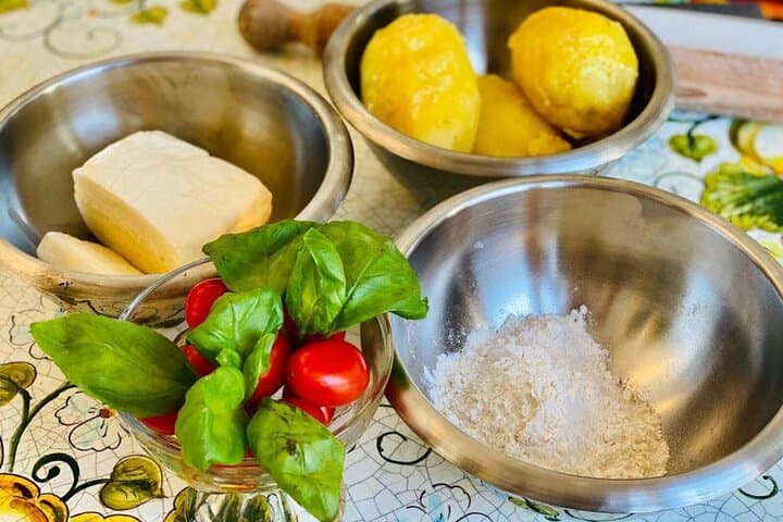 Naples Gnocchi and Tiramisù Making Class with Wine Tasting