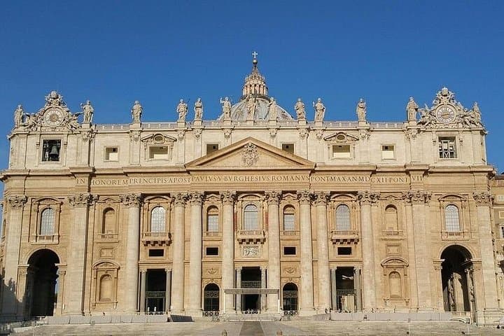 Vatican: St.Peter's Basilica Host with option Dome and Audioguide