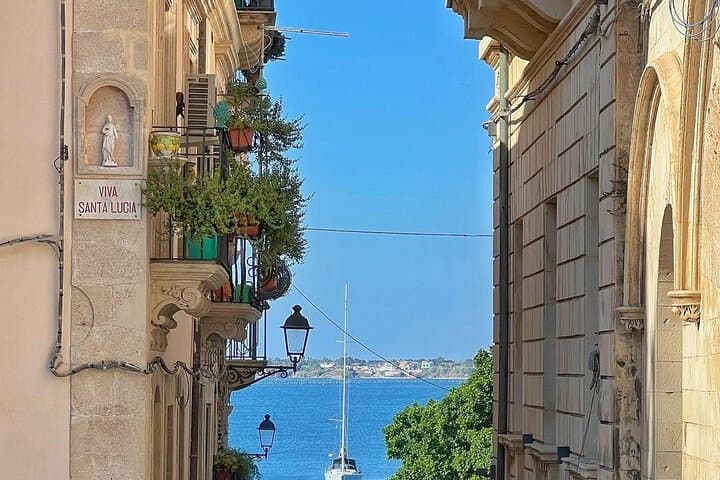 Transfer from Pozzallo to Syracuse Ortigia and viceversa