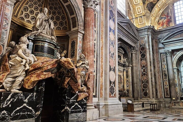 St Peter's Basilica Tour with Dome and Crypt (Papal Tomb)