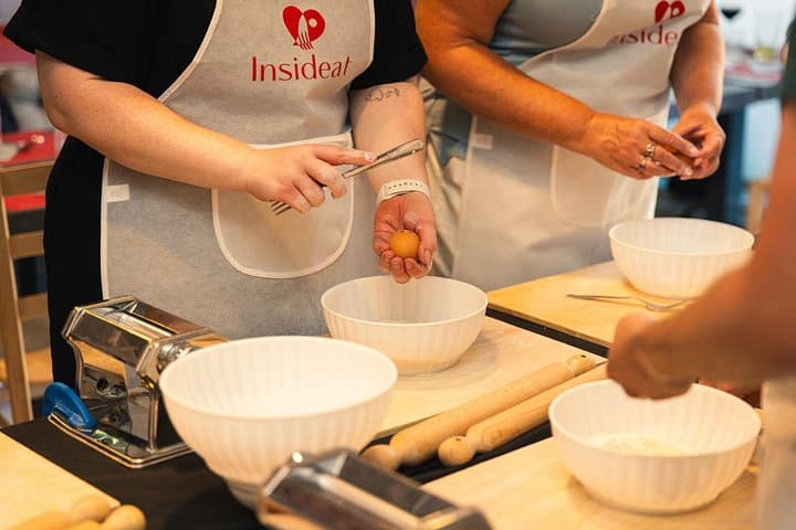 Rome Hands-On Pasta & Tiramisu Class near Vatican, Unlimited Wine