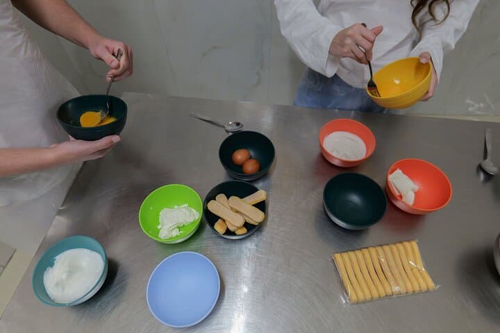 Pasta and Tiramisu Cooking Class with Local Chef in Naples