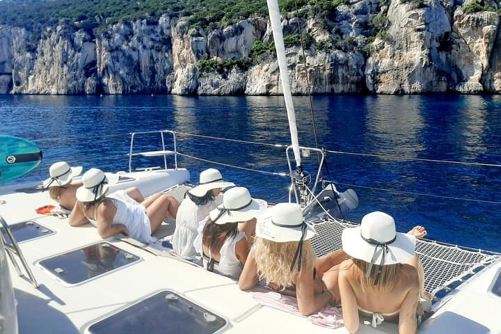 Full day catamaran tour in Alghero