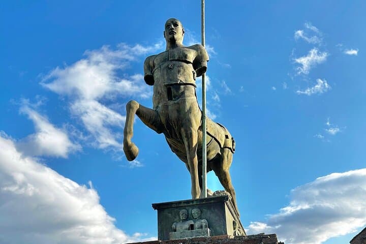 Pompeii with an Archaeologist Shared or Private Tour from Salerno