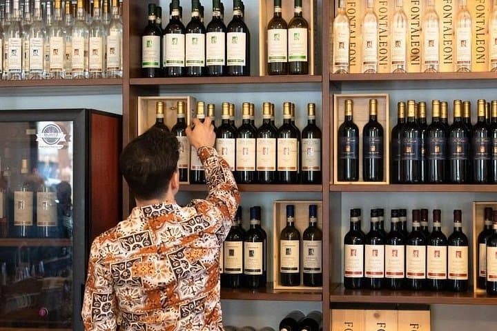 Tuscany Winery Hopping Tour with Lunch & Tastings at 2 Vineyards