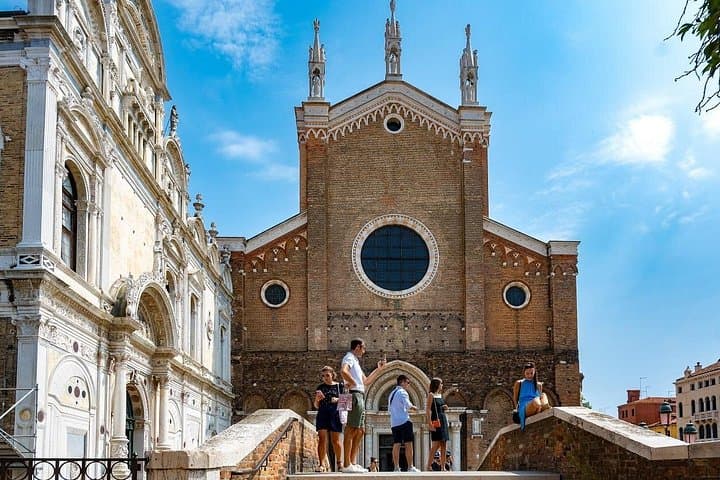Venice Highlights Guided Walking Tour and Scenic Gondola Ride