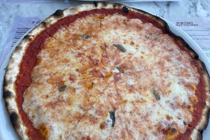 Pizza margherita