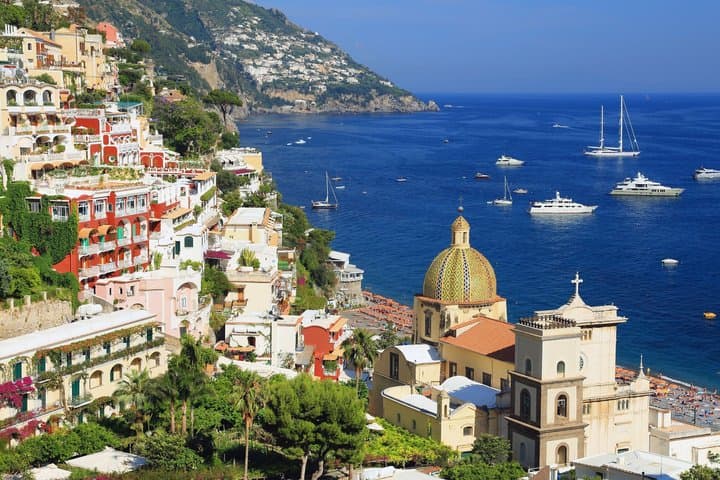 Tour from Rome to Amalfi Coast with a Guided tour in Pompeii